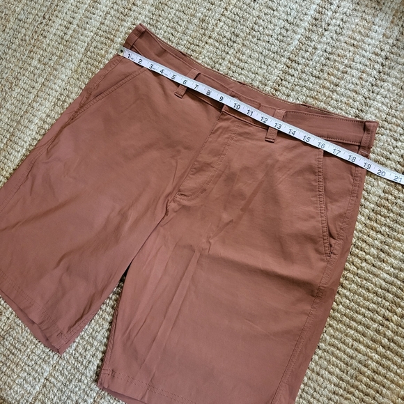 Eddie Bauer Performance Hybrid Men's Shorts 36" x 10" Inseam - Picture 5 of 8